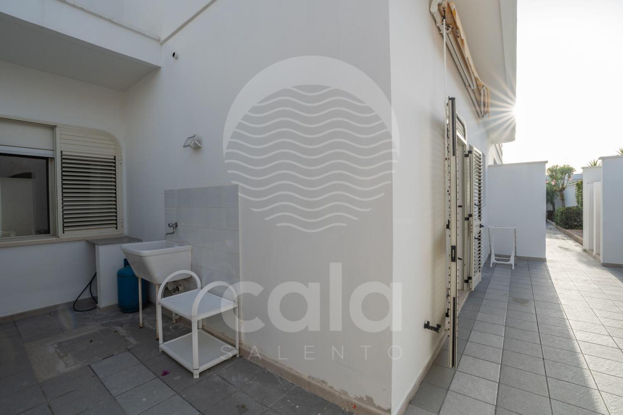 Villa Waterfront By Cala Salento Porto Cesareo Eksteriør billede